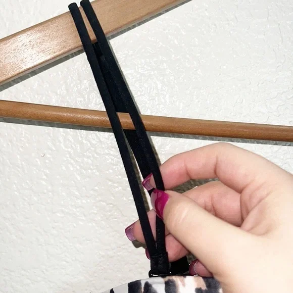 Victoria's Secret Leopard Multiway Padded Bra - Picture 5 of 15